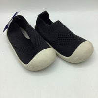Size 7: Debaijia Black Slip On Shoes