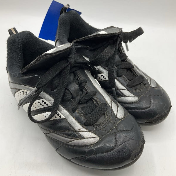 Size 9: Adidas Black/White Lace-Up Soccer Cleats