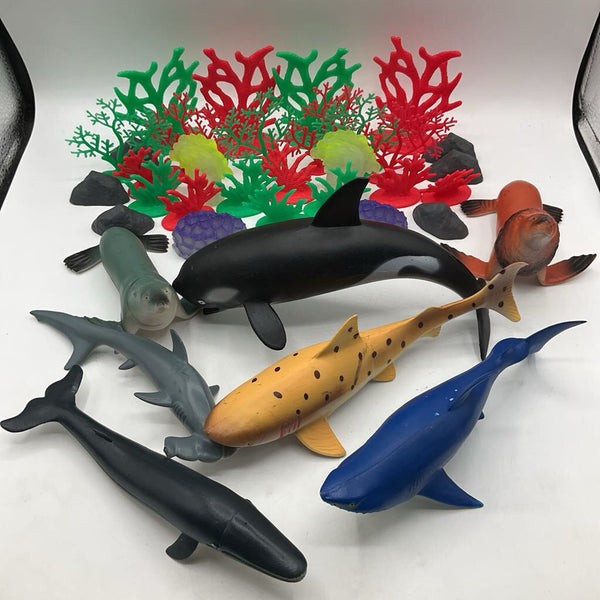 2 Gallon Bag Of Assorted Animal Figurines