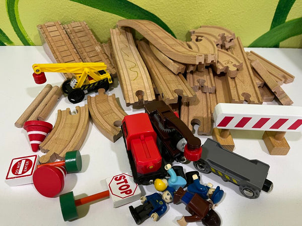 2 Gallon Bag Of Assorted Wooden Trains/Tracks/Accessories