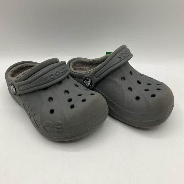 Size 9: Crocs Grey Insulated Adjustable Strap Shoes