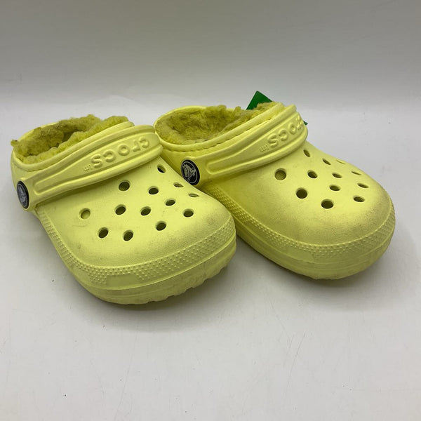 Size 8: Crocs Yellow Insulated Adjustable Strap Shoes