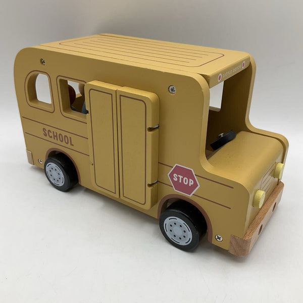 Wooden Bus w/ Wooden People