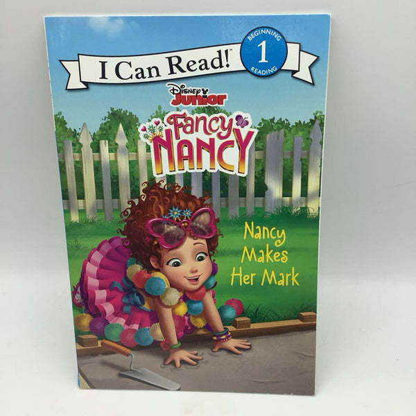 Fancy Nancy: Nancy Makes Her Mark (paperback)