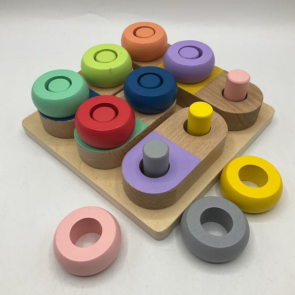 Kiwiw Co Wooden Peg Board