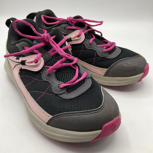 Size 2Y: Columbia Black/Pink Lace-Up Sneakers