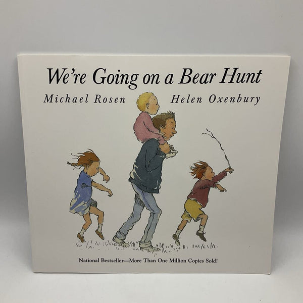 We're Going On A Bear Hunt (paperback)