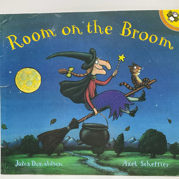 Room on the Broom (paperback)