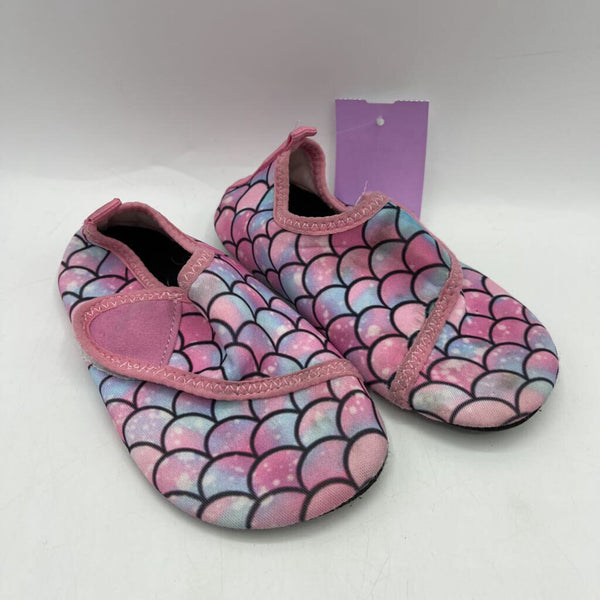 Size 7- 7.5: L Run Pink Mermaid Velcro Water Shoes