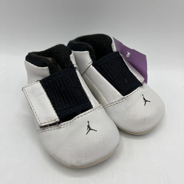 Size NB: Jordan White/Black Soft Soled Baby Booties