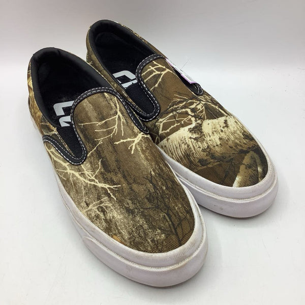 Size 5Y: Vans Green Camo Slip-On Sneakers