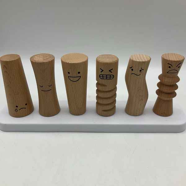 LovEvery Wooden Emotion Dolls