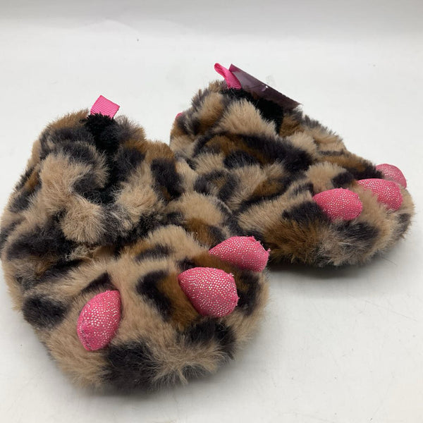 Size 3: Wonder Nation Leopard/Pink Fuzzy Paw Slippers