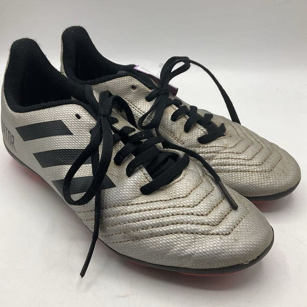 Size 3.5Y: Adidas Grey/Black Lace-Up Soccer Cleats