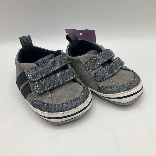 Size 0-6m: Ro+Me Grey Velcro Strap Soft Soled Shoes