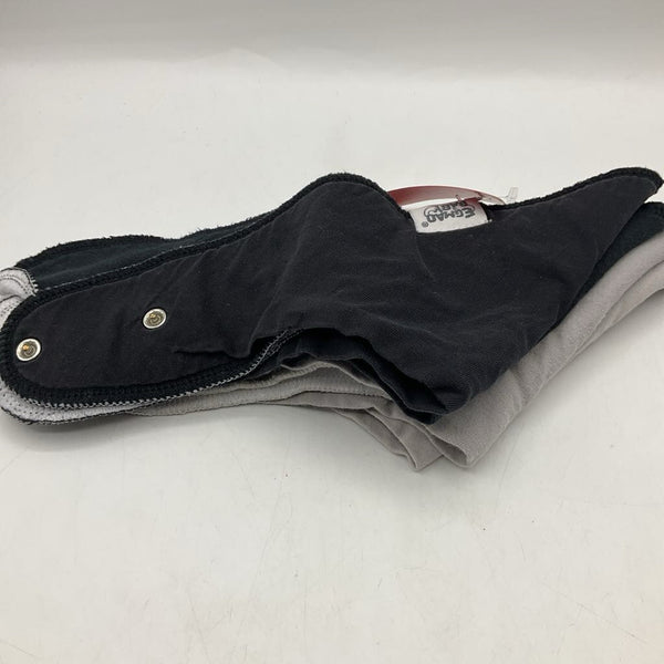 Egmao Baby Assorted 4pc Black/Grey Bibs