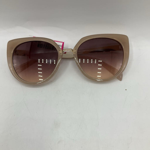 Creme Sunglasses