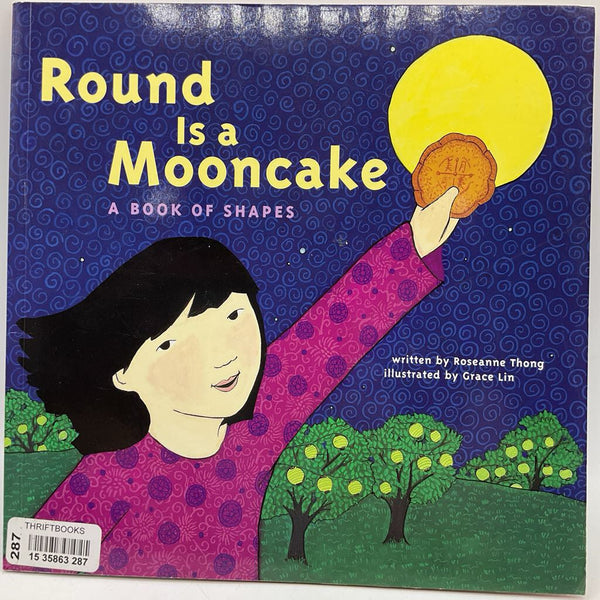 Round Is A Mooncake (paperback)