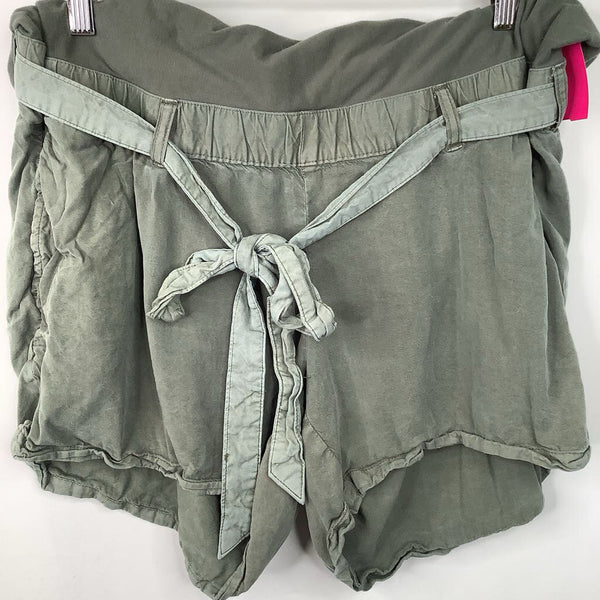 Size L: H&M Green Shorts