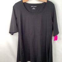 Size M: Black Medium Sleeved Shirt