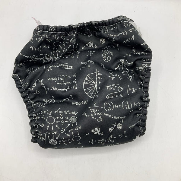 Size O/S: Bum Genius Black Adjustable Snap Diaper
