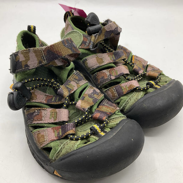 Size 11: KEEN Green Camo Velcro Strap Sandals