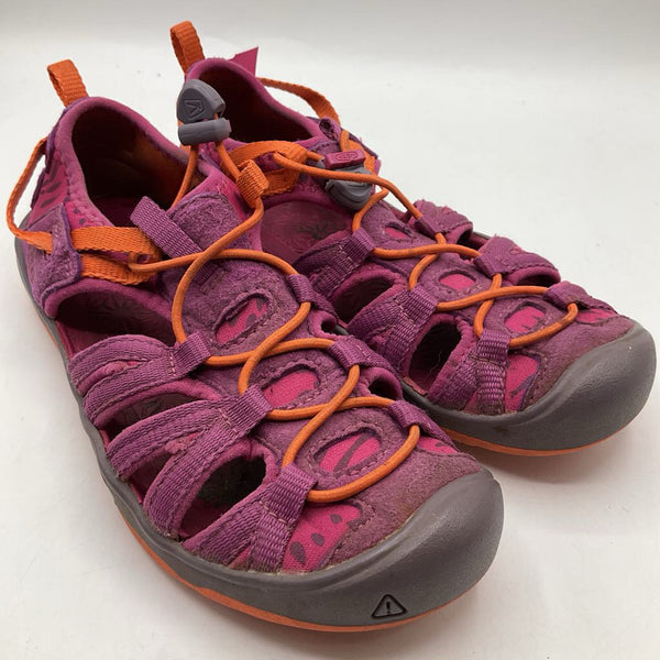Size 1Y: KEEN Pink/Orange Toggle Sandals