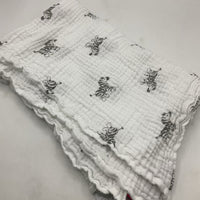 Amazing Baby Black/White Zebra Swaddle Blanket