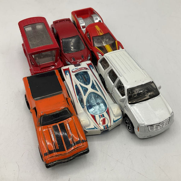 Bag of Assorted Hot Wheels / Matchbox Cars