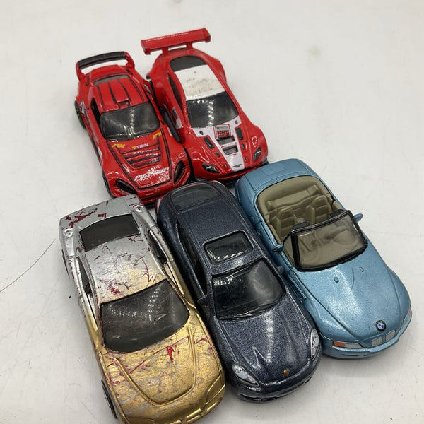 Bag of Assorted Hot Wheels / Matchbox Cars