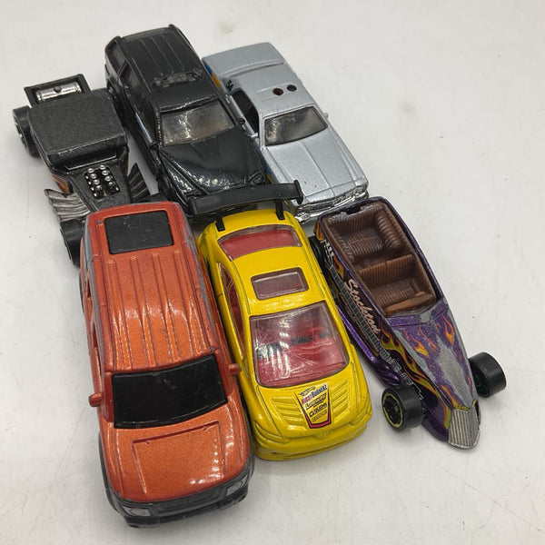 Bag of Assorted Hot Wheels / Matchbox Cars