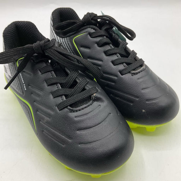 Size 9: Lotto Black/Neon Yellow Lace-Up Soccer Cleats