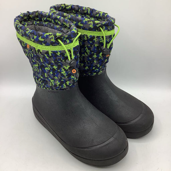 Size 5Y: Bogs Black Green/Blue Pixilated Insulated Shell Snow Boots