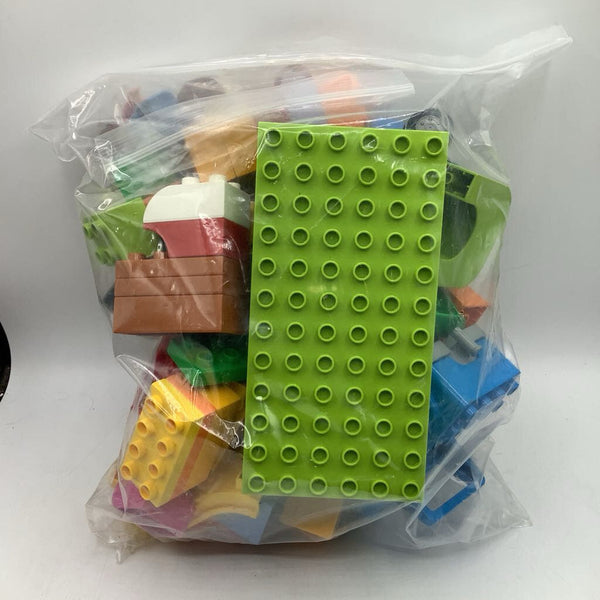 2 Gallon Bag Of Assorted Duplos