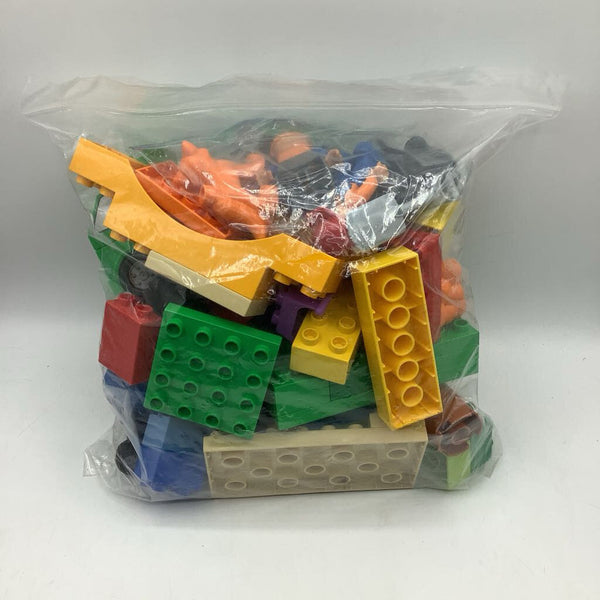 1 Gallon Bag Of Assorted Duplos