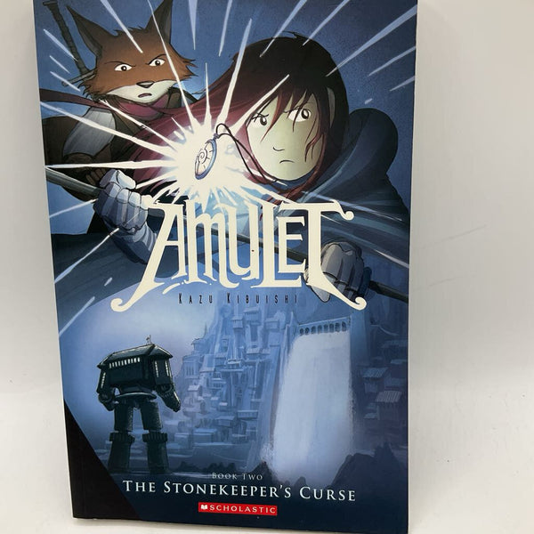 Amulet (paperback)