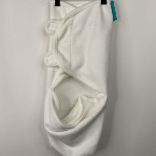 Size S: Swaddle Me White Fleece Swaddle