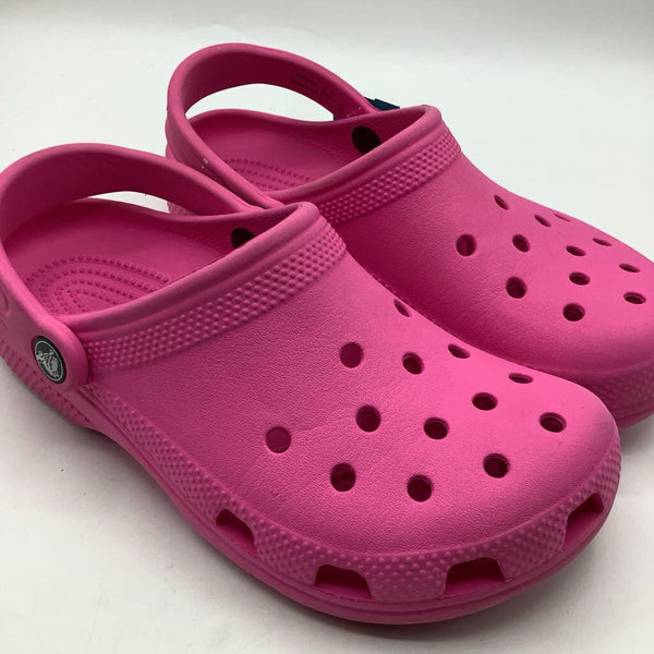 Size 4Y: Crocs Pink Adjustable Strap Shoes