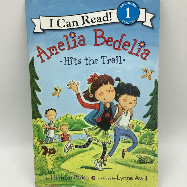 Amerlia Bedelia Hits The Trail (paperback)