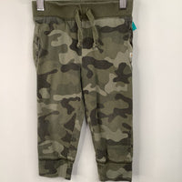 Size 2: Gap Green Camo Sweatpants