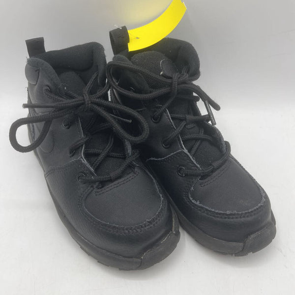 Size 10: Nike Black Lace-Up Sneakers