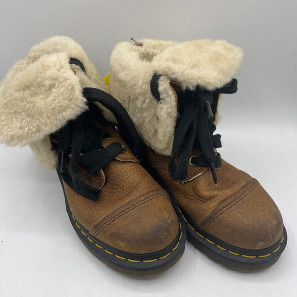 Size 5Y: Dr. Marten's Brown Fuzzy Lined Zip-Up Boots