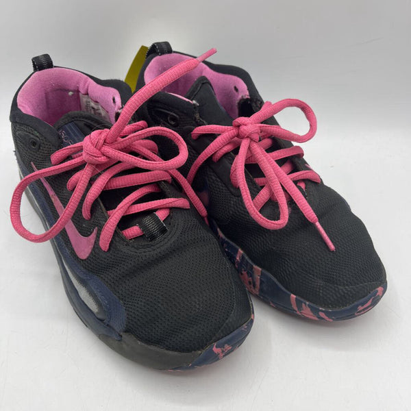 Size 3Y: Nike Black/Pink Lace-Up Sneakers