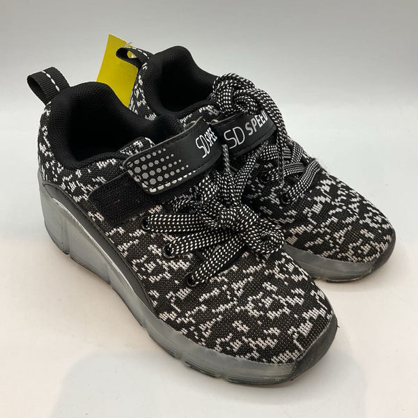 Size 1Y: Black/White Velcro Light-Up Roller Sneakers