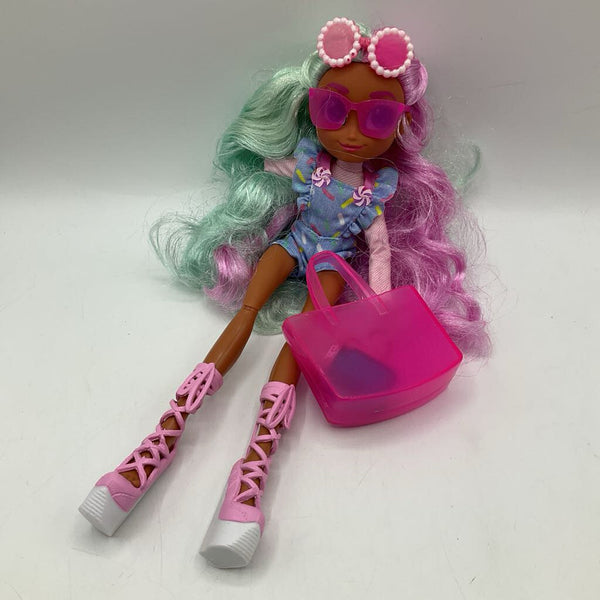 Hairdoables Doll W/Accessories
