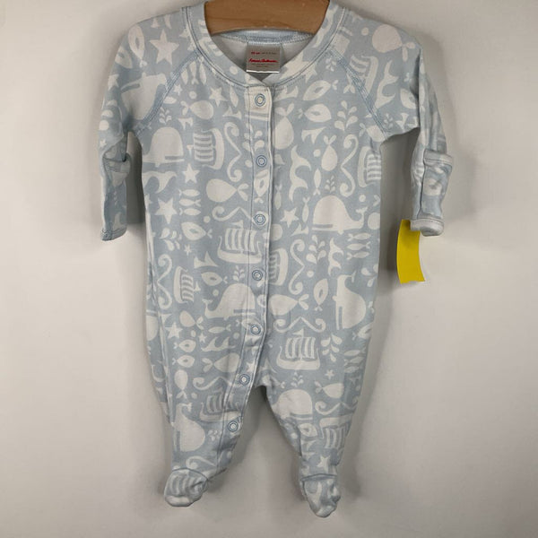 Size 0-3m (50): Hanna Andersson White/Blue Shapes 1pc Footy PJs