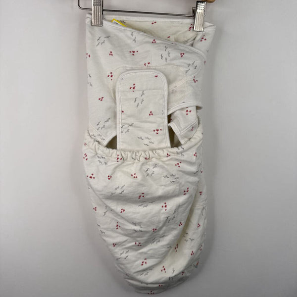 Size NB: Original Swaddle White "Fly Me Away" Swaddle