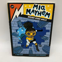Mia Mayhem Breaks Down Walls (Paperback)