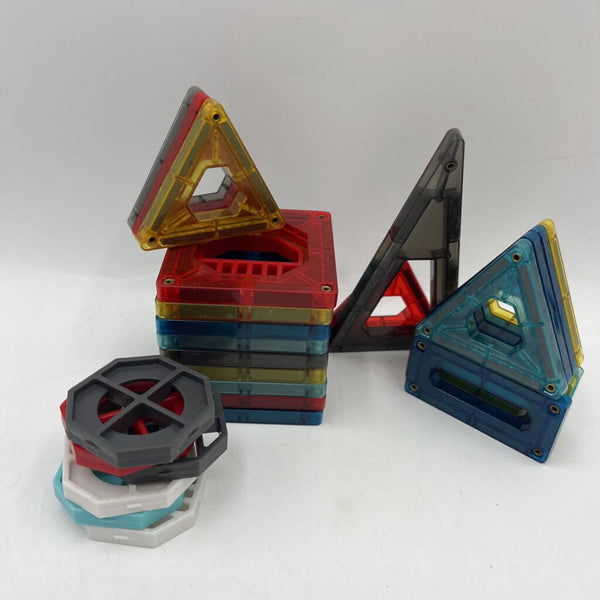 Quart Bag Of Assorted Magnetic Building Pieces