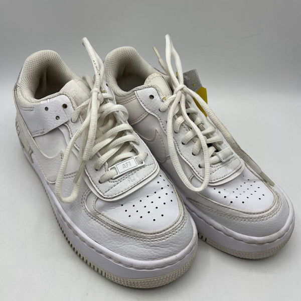Size 6Y: Nike White Lace-Up Sneakers